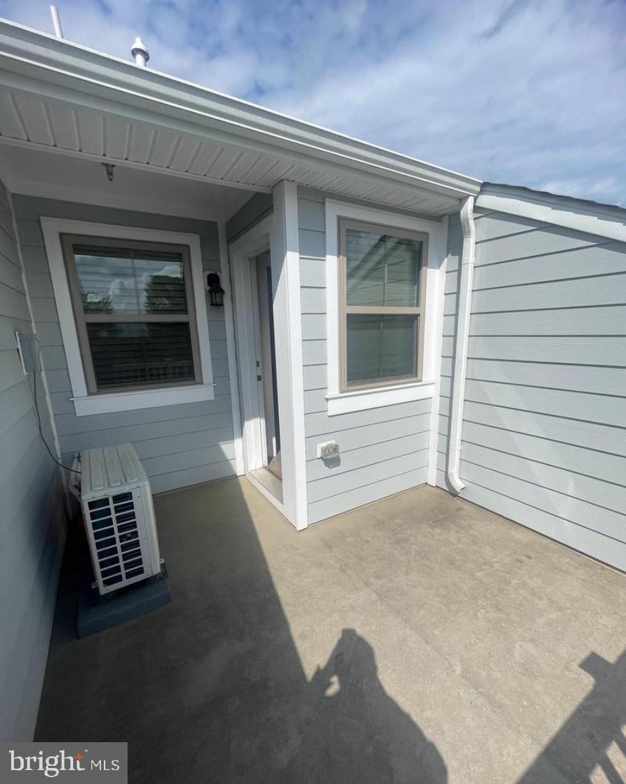 2228 South Glebe Road Arlington, VA 22204 - Photo 32 of 34 a view of front door of house