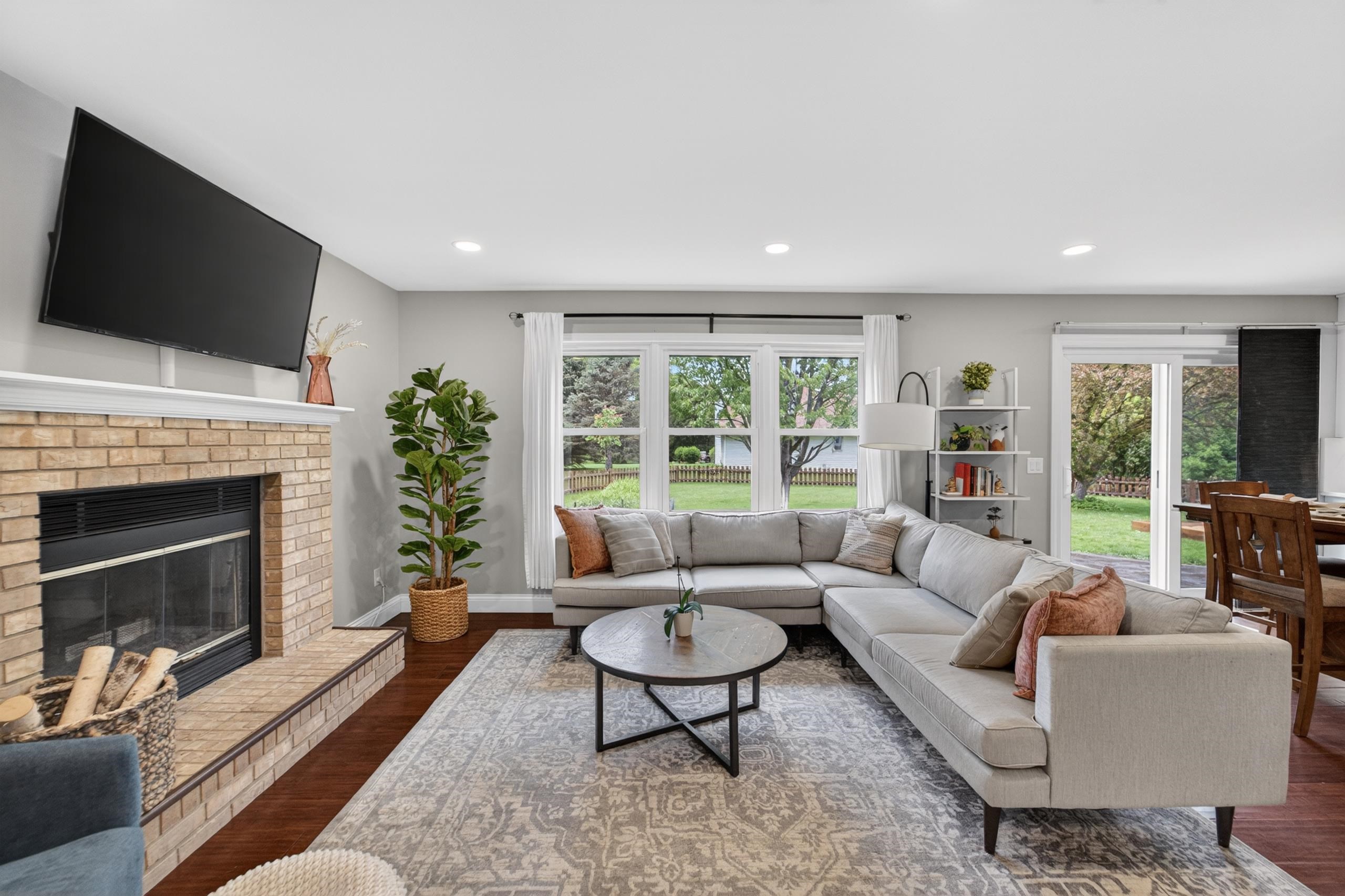 1 Eastbourne Circle Madison, WI 53717 - Photo 4 of 44