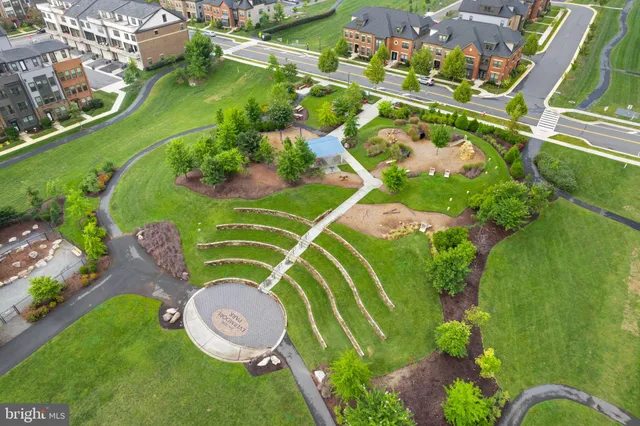 $835,000 | 43405 Charitable Street, Ashburn, VA 20148