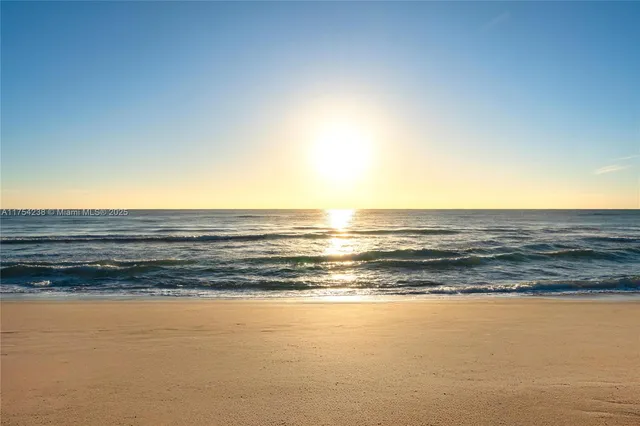 $30,000,000 | 1091 Hillsboro Mile, Hillsboro Beach, FL 33062