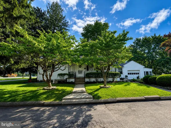 $395,000 | 39 Ashley Avenue, Ewing, NJ 08618