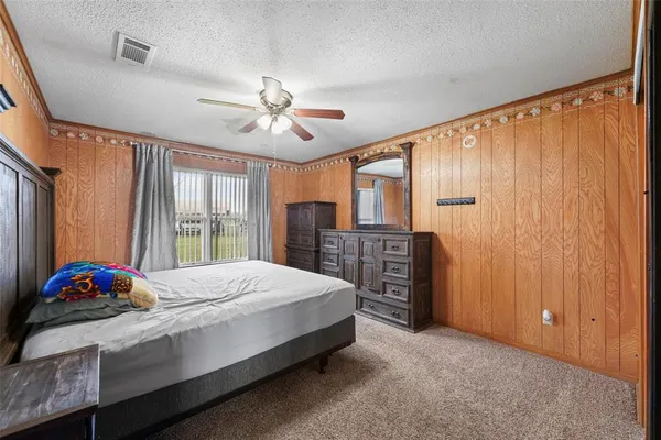 $1,600 | 411 County Road 3609, Edgewood, TX 75117