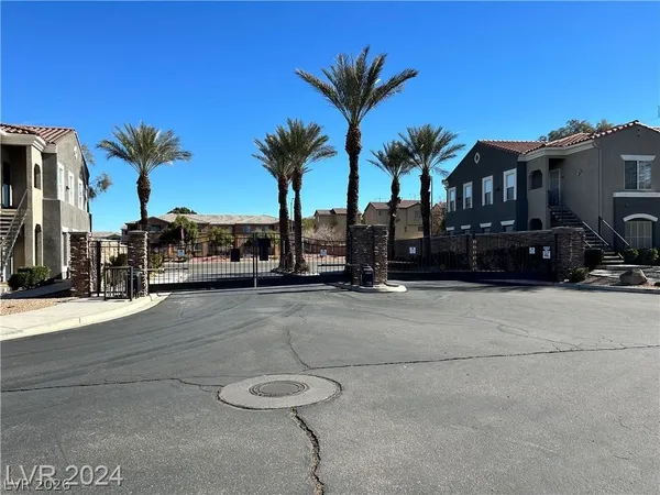$1,425 | 10245 South Maryland Parkway, Unit 201, Las Vegas, NV 89183