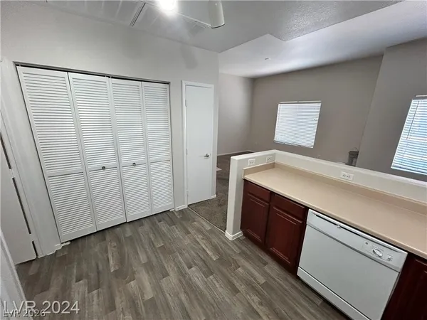 $1,425 | 10245 South Maryland Parkway, Unit 201, Las Vegas, NV 89183