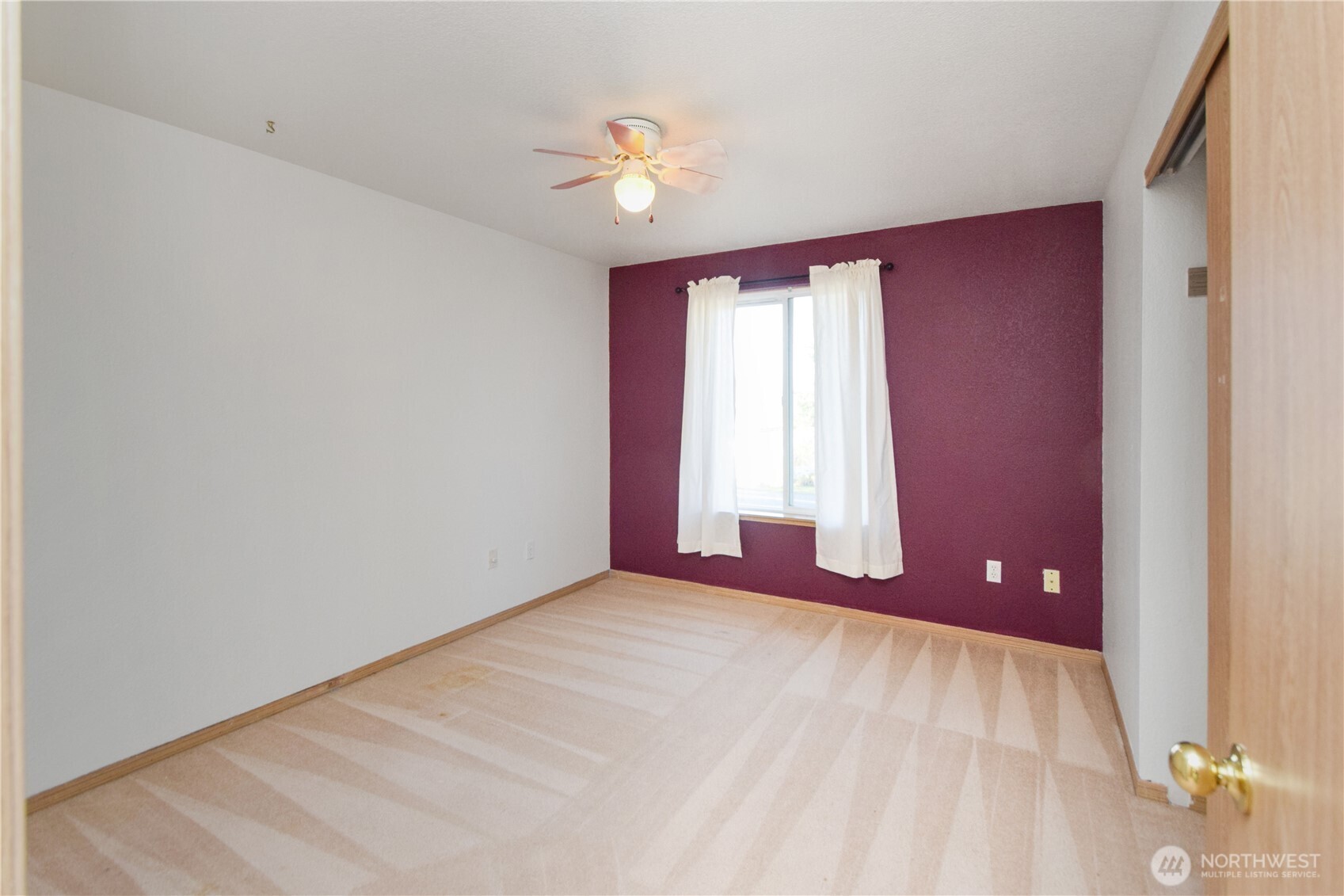 221 East 5th Street Union, WA 98592 - Photo 22 of 32 a view of a livingroom with a window