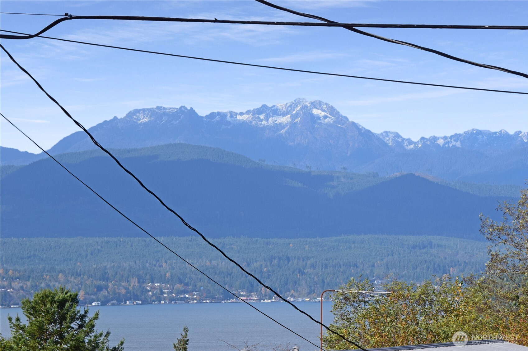 221 East 5th Street Union, WA 98592 - Photo 3 of 32 a view of a house with a mountain