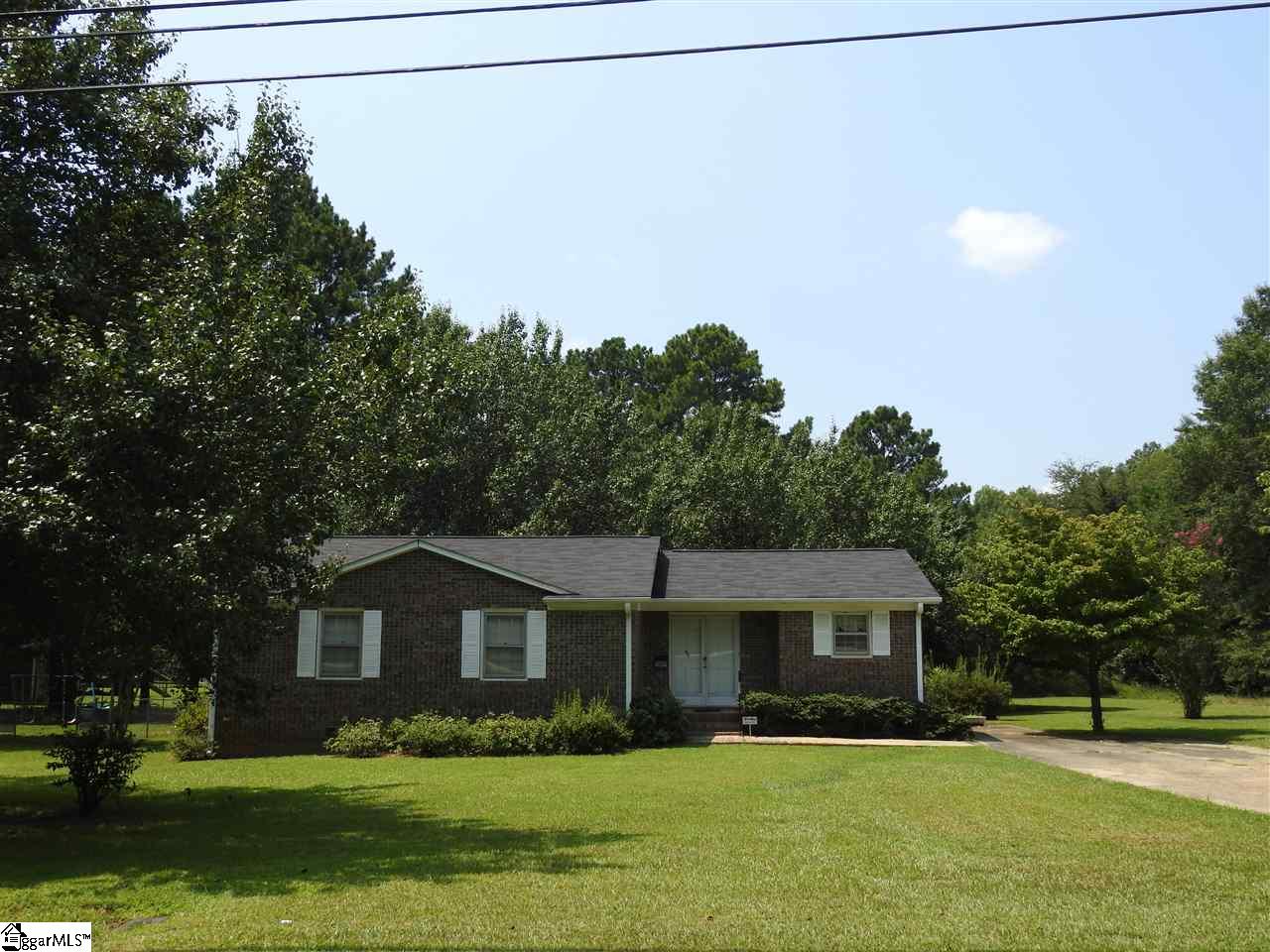 418 Fairview Road Laurens, SC 29360 - Photo 1 of 13 Gallery Image 1