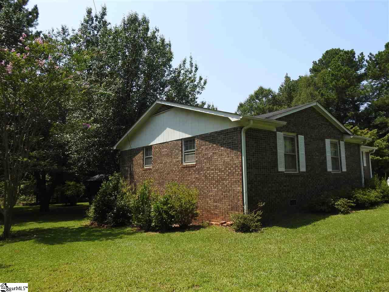 418 Fairview Road Laurens, SC 29360 - Photo 11 of 13 Gallery Image 11