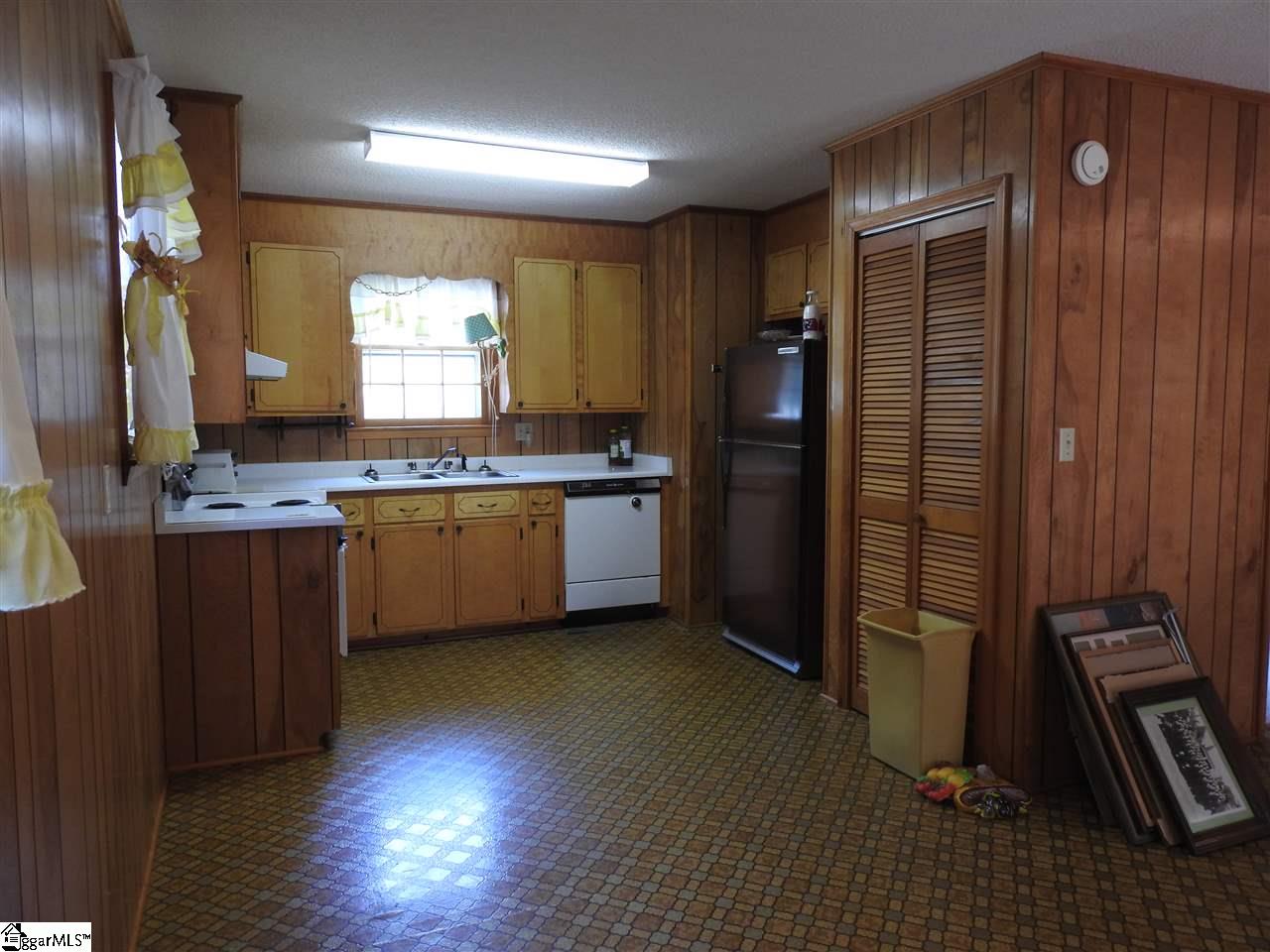 418 Fairview Road Laurens, SC 29360 - Photo 5 of 13 Gallery Image 5