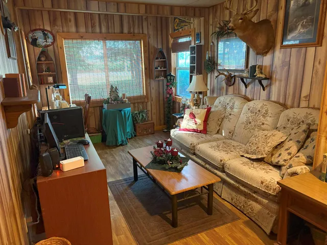 $175,000 | W4462 Old Green Lake Road, Princeton, WI 54968