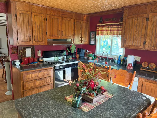 $175,000 | W4462 Old Green Lake Road, Princeton, WI 54968