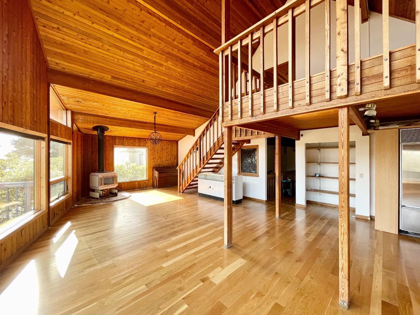 490 Talbot Avenue Pacifica, CA 94044 - Photo 4 of 12 a view of an entryway