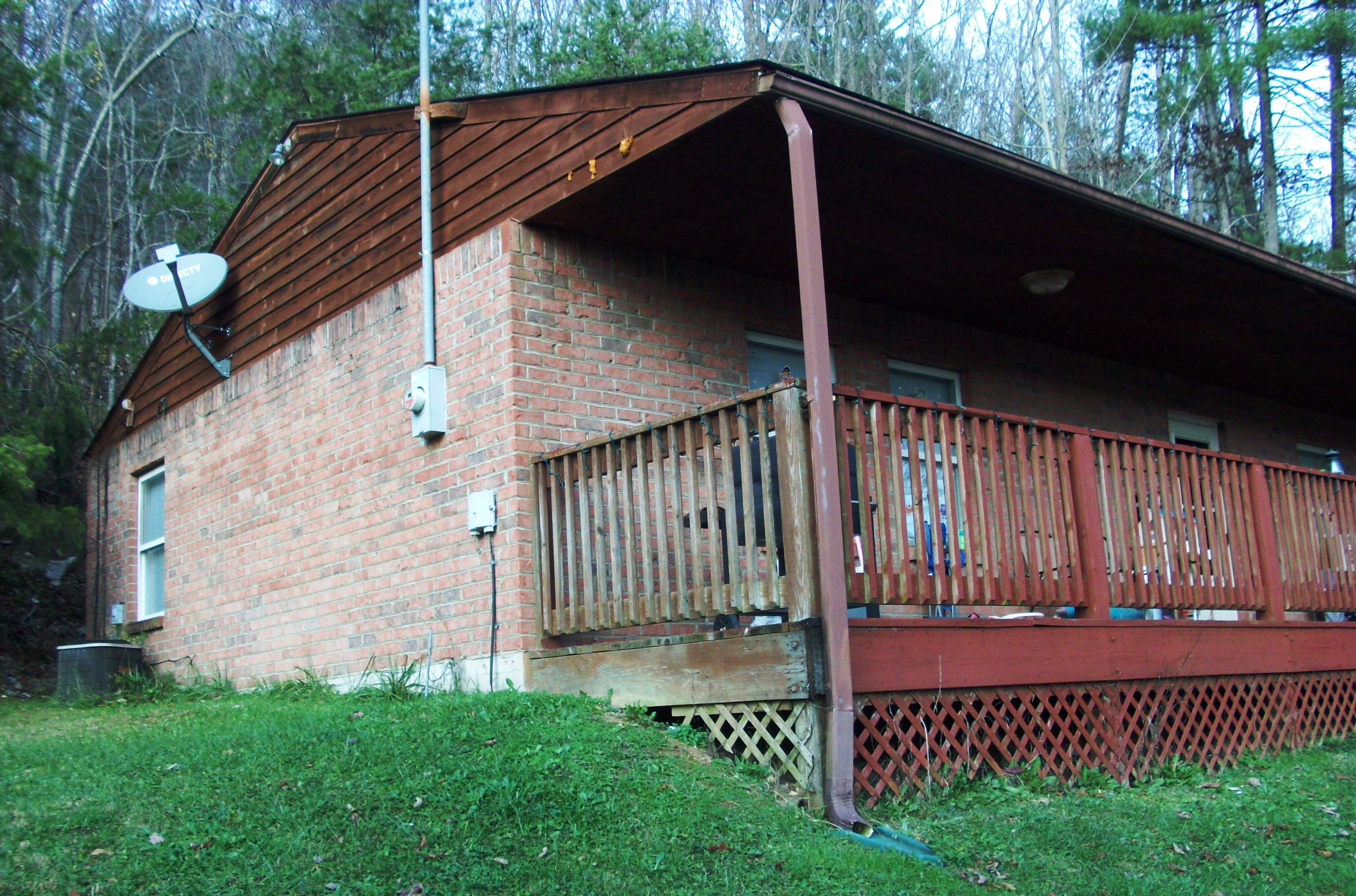 5696 Riner Road Riner, VA 24149 - Photo 9 of 11 5696 Riner6