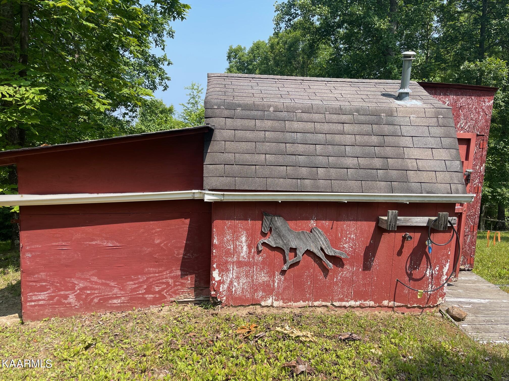 3557 Mt Helen Road Allardt, TN 38504 - Photo 4 of 15 sloop red 1