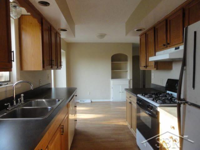 7425 Michigan Road Bay City, MI 48706 - Photo 8 of 10 20035249-7.JPG