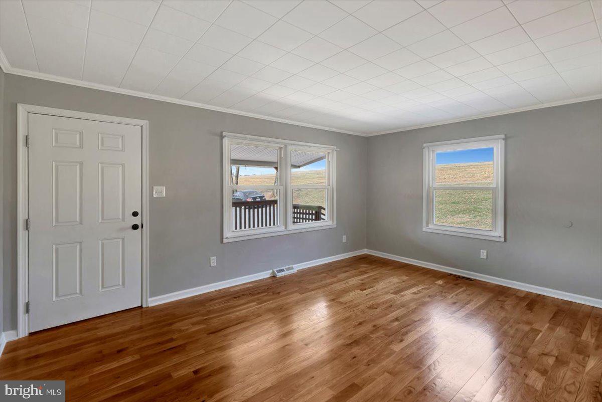 5705 Cabbage Spring Road Mount Airy, MD 21771 - Photo 11 of 37 Gallery Image 11