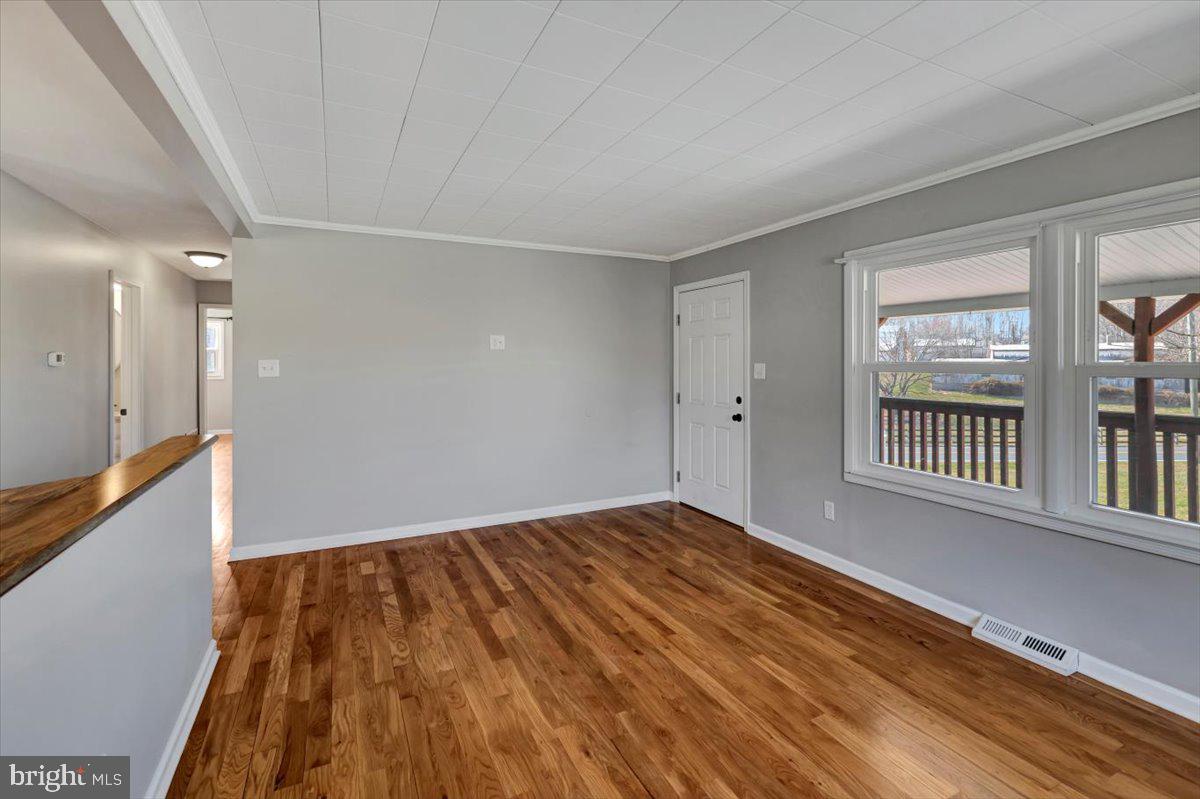 5705 Cabbage Spring Road Mount Airy, MD 21771 - Photo 12 of 37 Gallery Image 12
