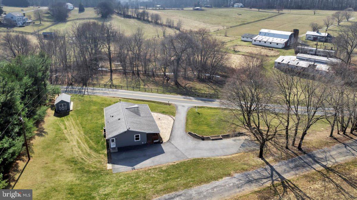 5705 Cabbage Spring Road Mount Airy, MD 21771 - Photo 4 of 37 Gallery Image 4
