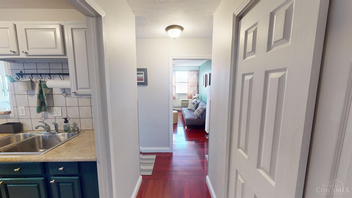 1815 William Howard Taft Road, Unit 903 Cincinnati, OH 45206 - Photo 5 of 29