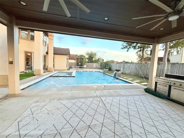 $4,900 | 5707 Avon Landing Lane, Sugar Land, TX 77479