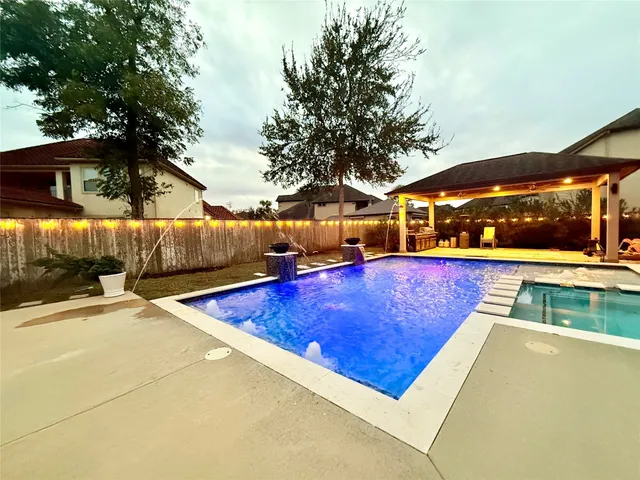 $4,900 | 5707 Avon Landing Lane, Sugar Land, TX 77479