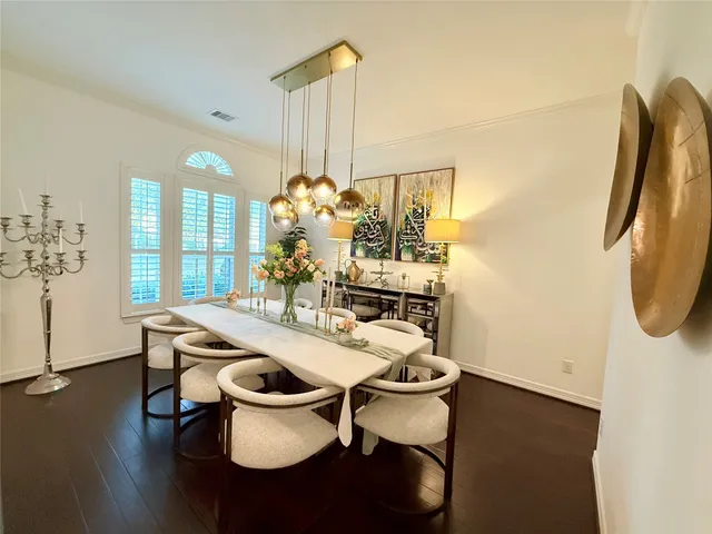 $4,900 | 5707 Avon Landing Lane, Sugar Land, TX 77479