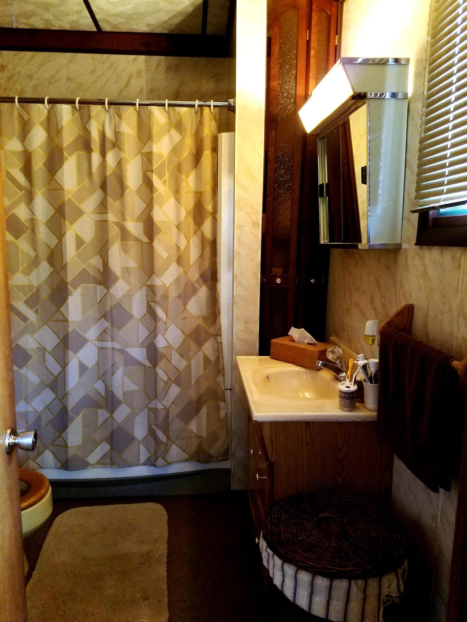 4525 Pine Ridge Drive West Bushkill, PA 18324 - Photo 21 of 29 Main Bathroom