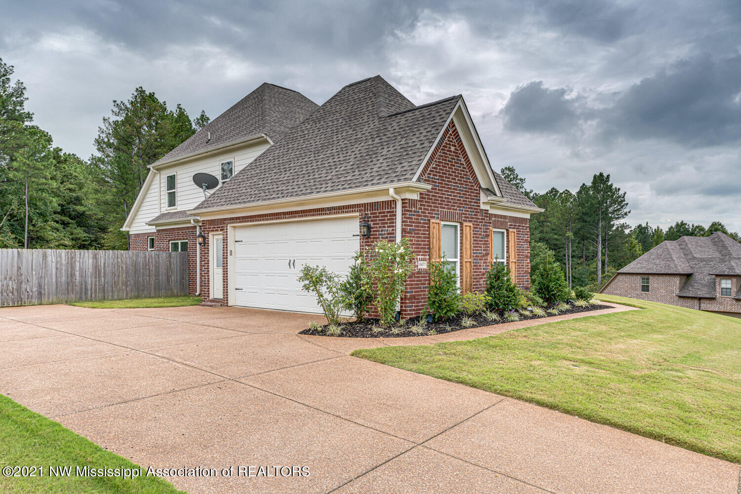 10477 Low Bridge Road Olive Branch, MS 38654 - Photo 2 of 31 214861_2-snapsold-screen-10477-low-bridg