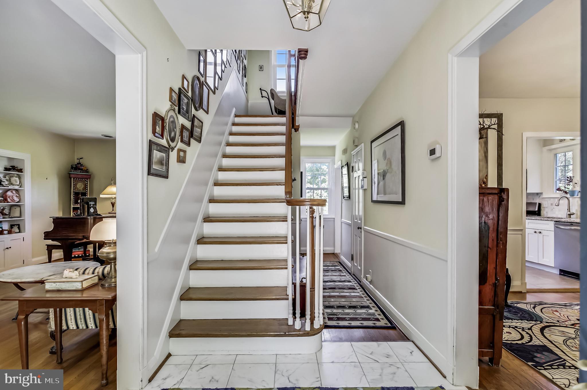 602 Hatherleigh Road Baltimore, MD 21212 - Photo 3 of 38 Gracious foyer for this center hall colonial.