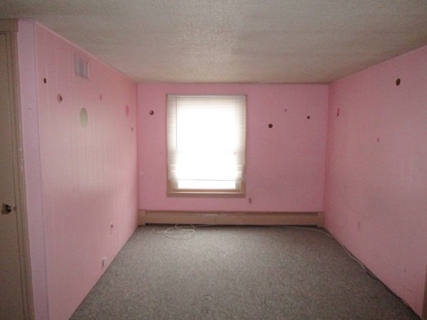 51 Edgemere Road Pawtucket, RI 02861 - Photo 12 of 14 Gallery Image 12