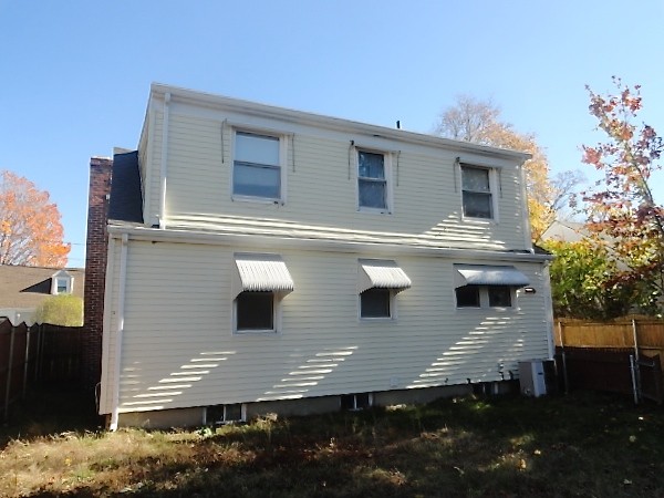 51 Edgemere Road Pawtucket, RI 02861 - Photo 3 of 14 Gallery Image 3