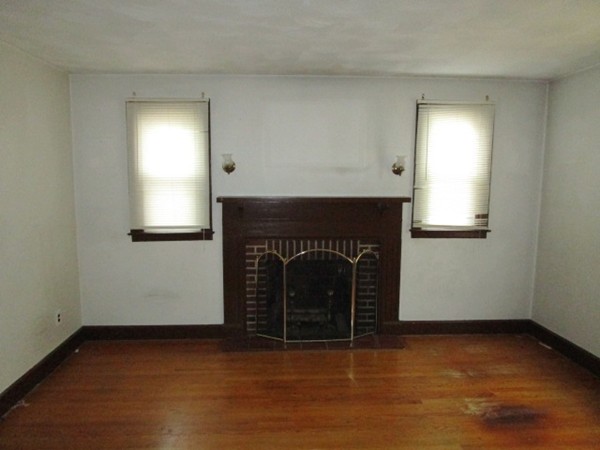 51 Edgemere Road Pawtucket, RI 02861 - Photo 5 of 14 Gallery Image 5