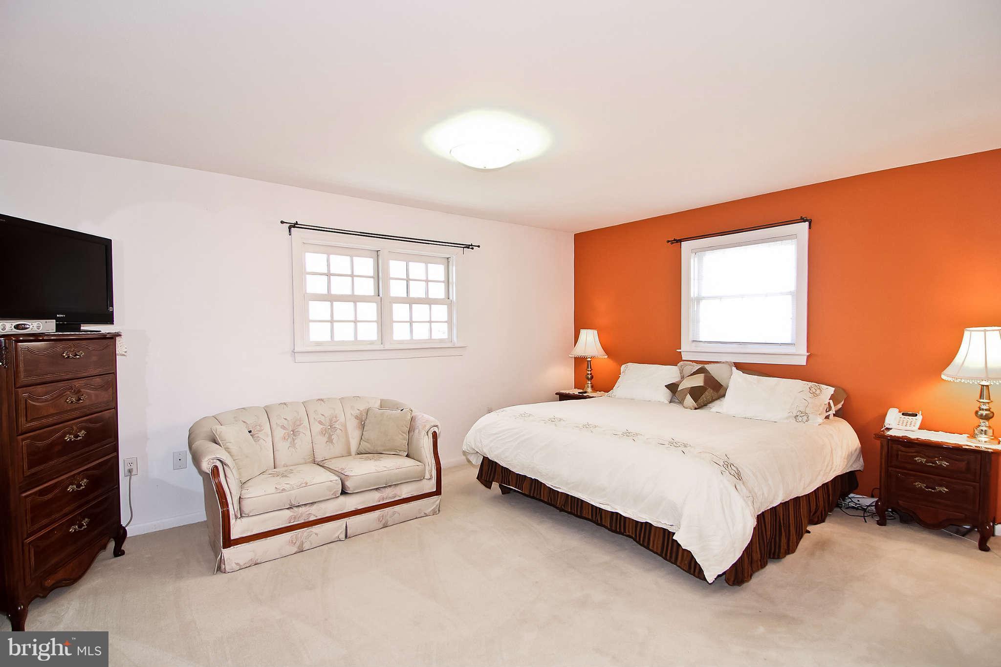 6511 Winnepeg Road Bethesda, MD 20817 - Photo 11 of 30 Bedroom (Master)