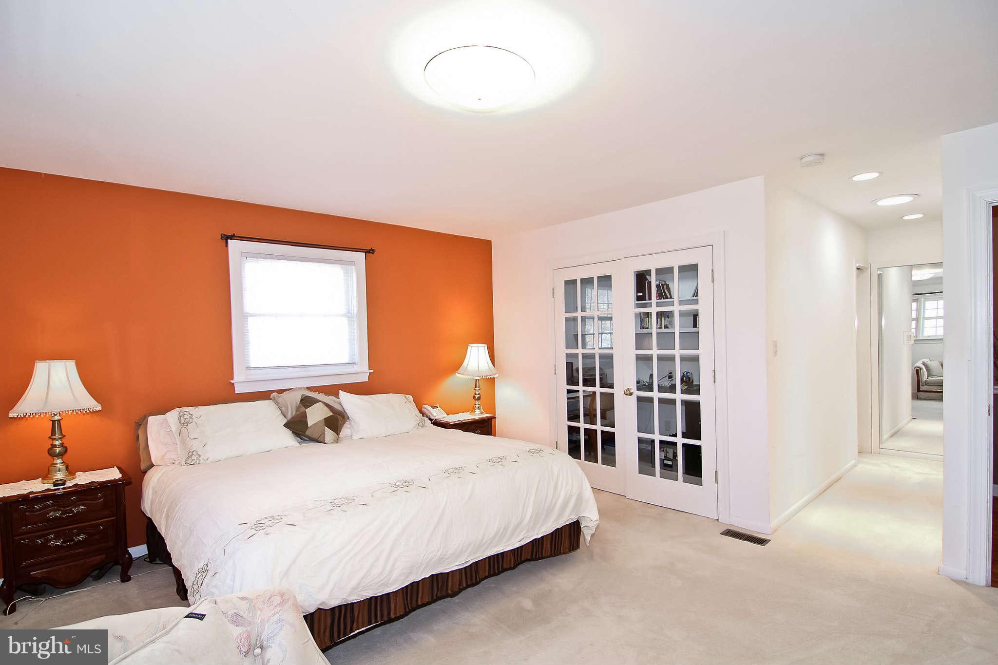 6511 Winnepeg Road Bethesda, MD 20817 - Photo 12 of 30 Bedroom (Master)