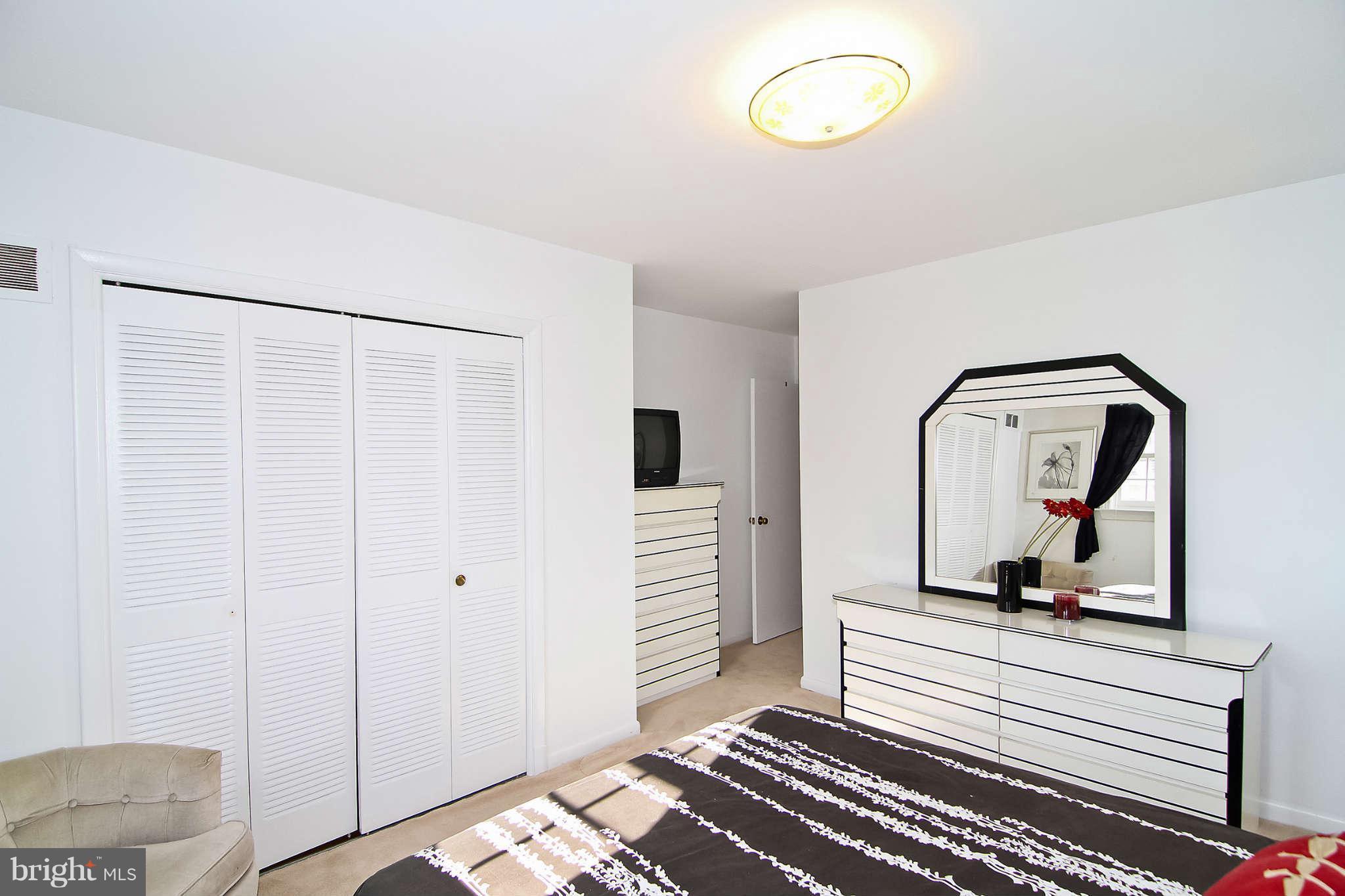 6511 Winnepeg Road Bethesda, MD 20817 - Photo 19 of 30 Bedroom