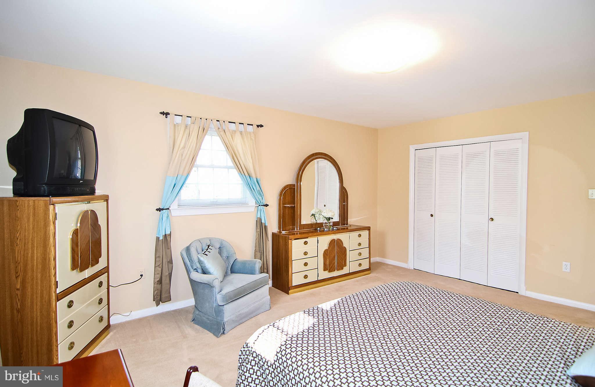 6511 Winnepeg Road Bethesda, MD 20817 - Photo 22 of 30 Bedroom