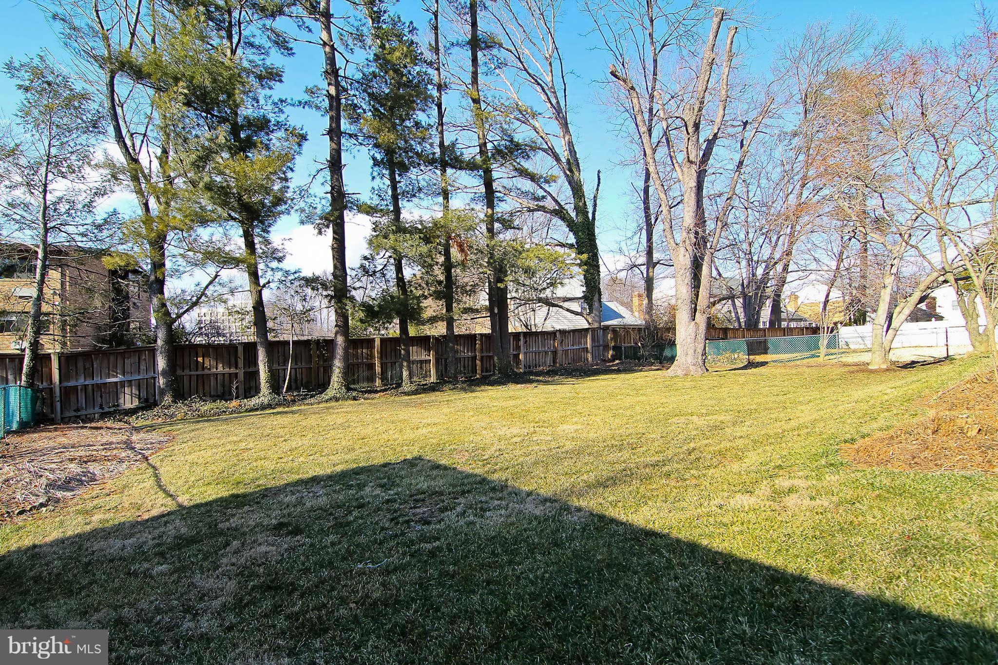 6511 Winnepeg Road Bethesda, MD 20817 - Photo 29 of 30 Exterior (Rear)