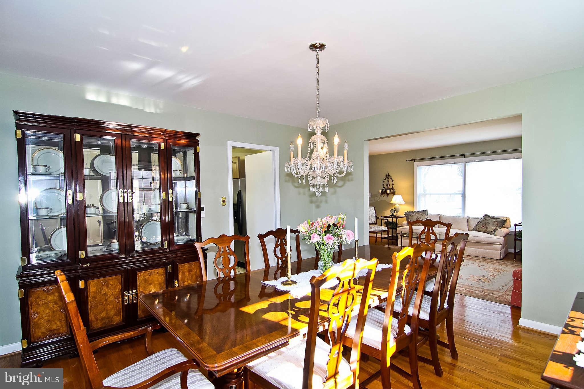 6511 Winnepeg Road Bethesda, MD 20817 - Photo 5 of 30 Dining Room
