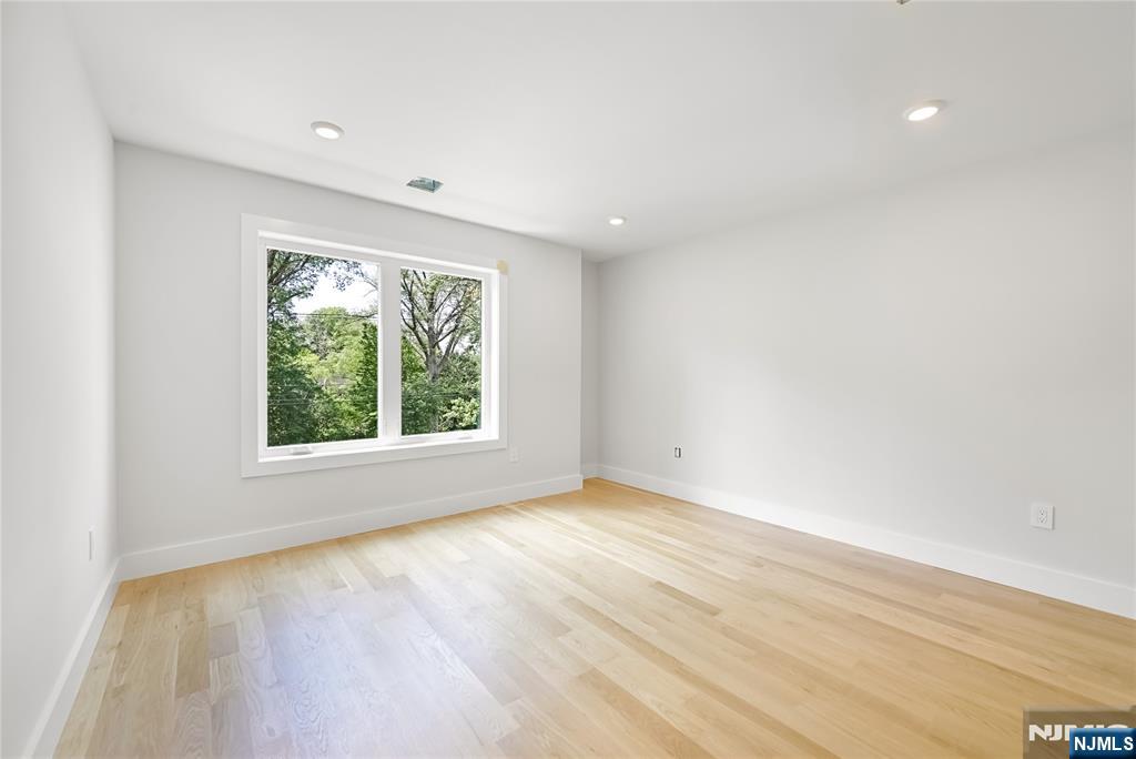 429 Riverside Avenue Rutherford, NJ 07070 - Photo 17 of 19