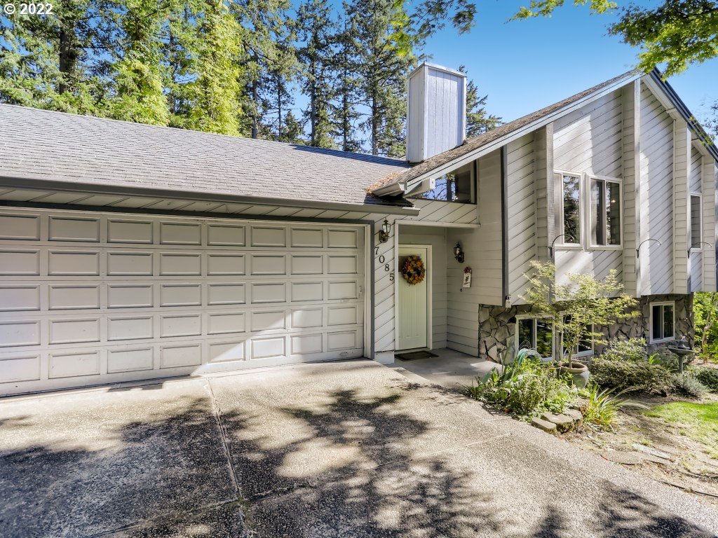 7085 Ridgegate Drive Gladstone, OR 97027 - Photo 1 of 25 Gallery Image 1
