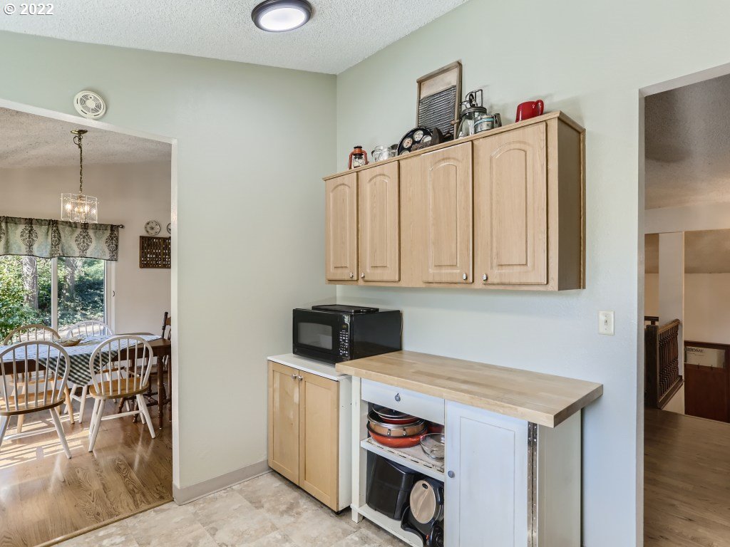 7085 Ridgegate Drive Gladstone, OR 97027 - Photo 11 of 25 Gallery Image 11