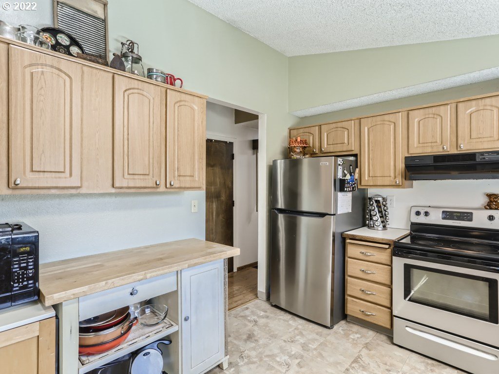 7085 Ridgegate Drive Gladstone, OR 97027 - Photo 12 of 25 Gallery Image 12