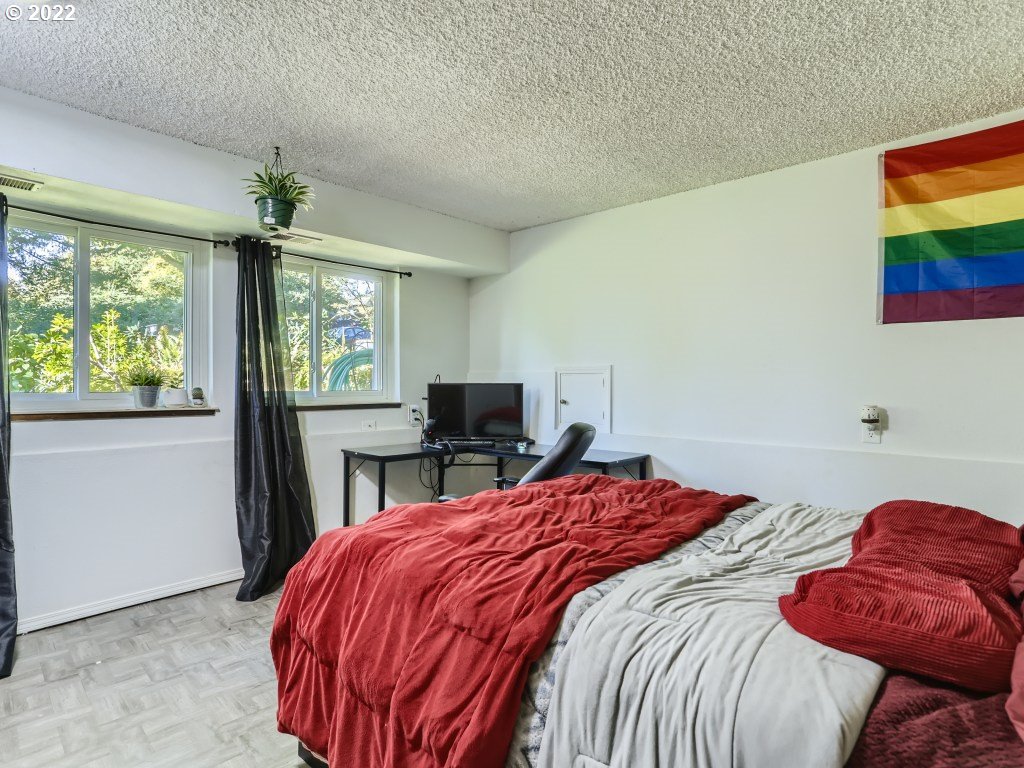7085 Ridgegate Drive Gladstone, OR 97027 - Photo 22 of 25 Gallery Image 22