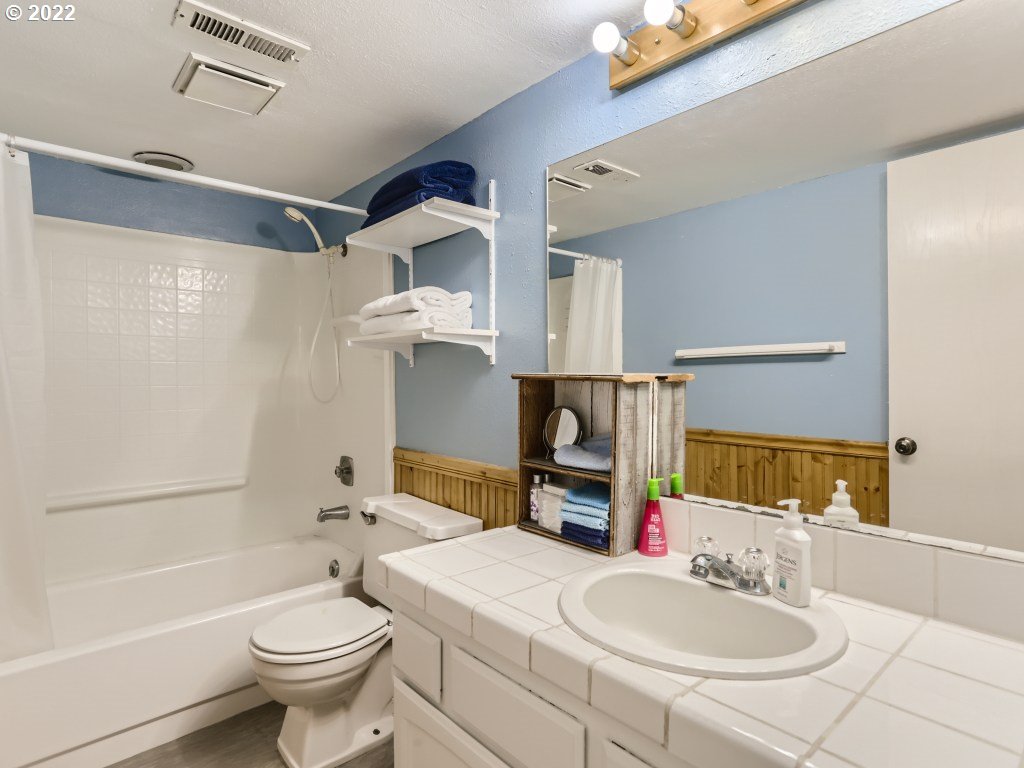 7085 Ridgegate Drive Gladstone, OR 97027 - Photo 24 of 25 Gallery Image 24