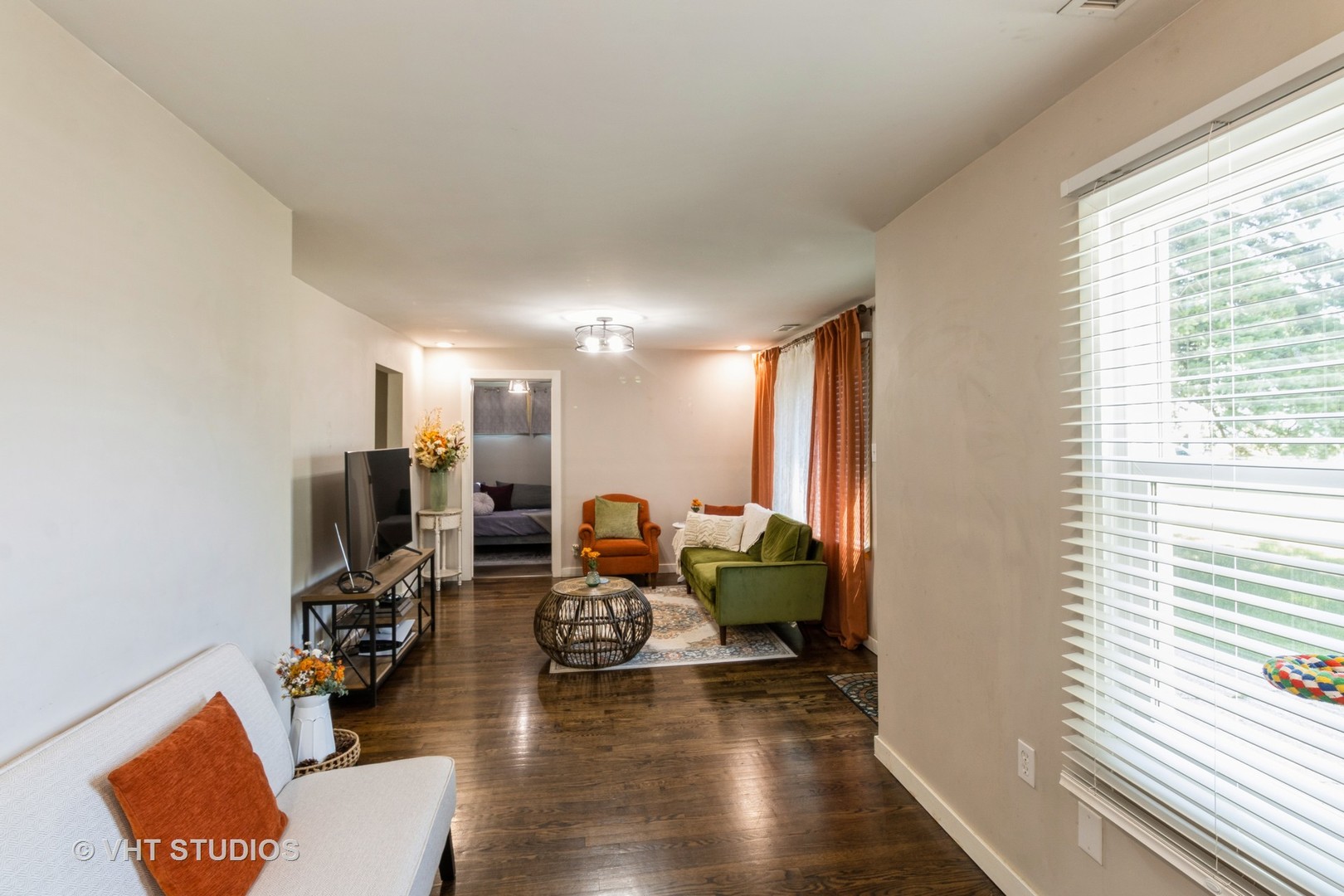 113 Pheasant Trail Lake In The Hills, IL 60156 - Photo 4 of 20