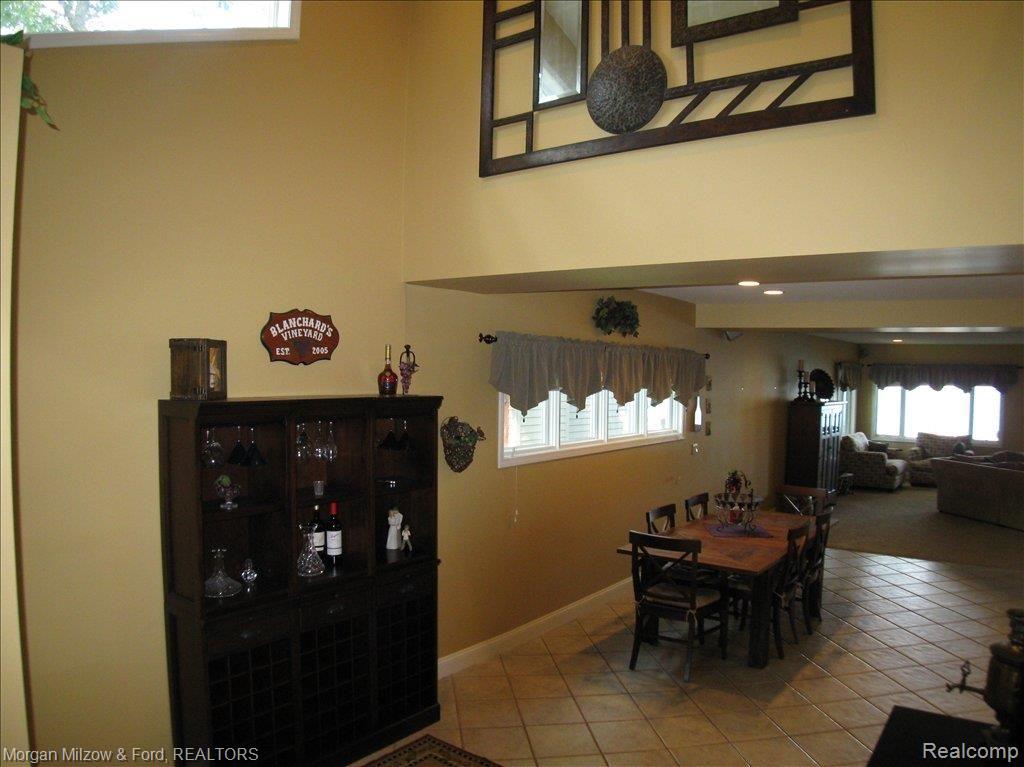2177 Ridge Road White Lake, MI 48383 - Photo 10 of 21 Dining Area