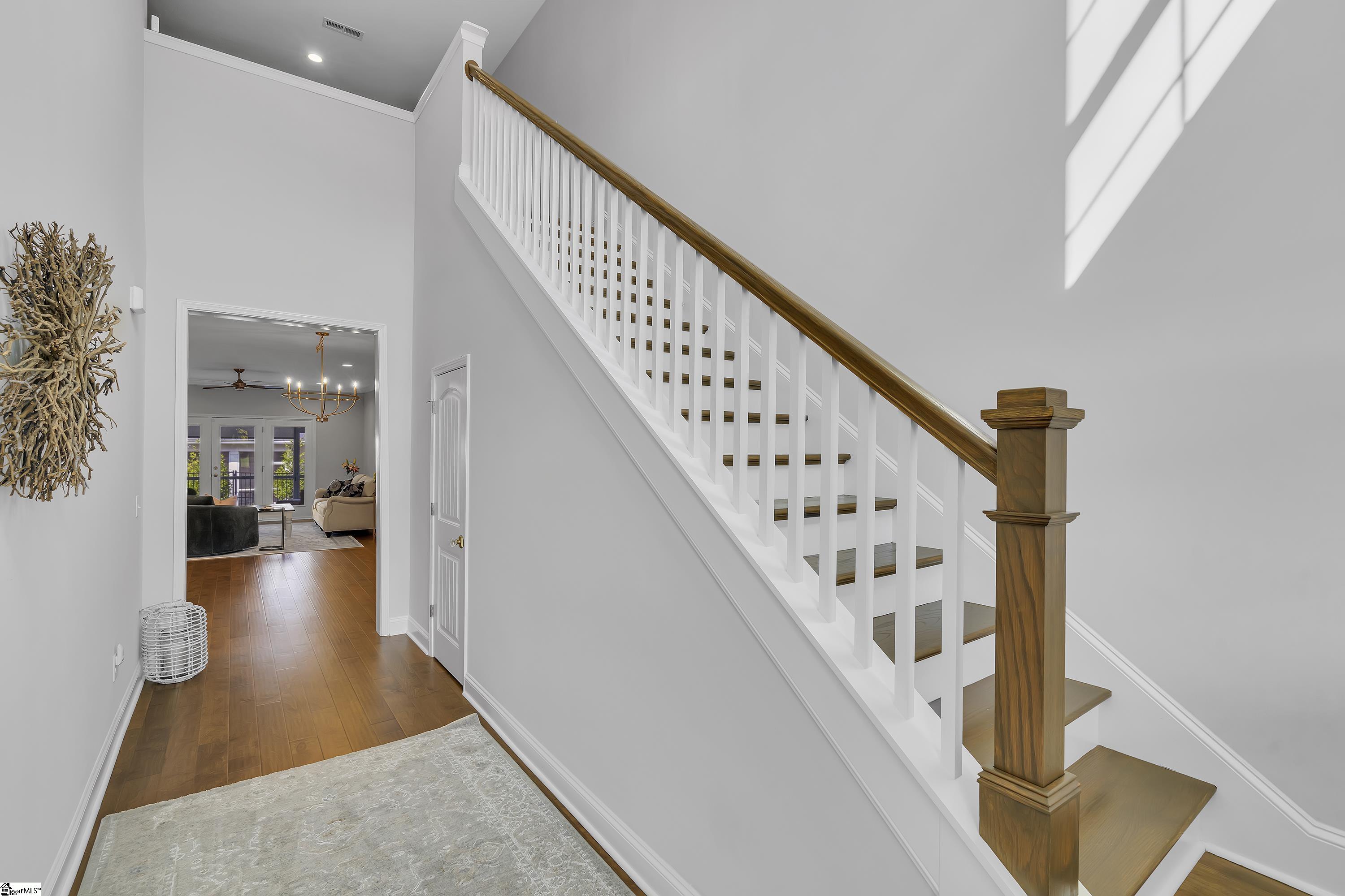 18 Hasbrook Lane Greenville, SC 29607 - Photo 2 of 27
