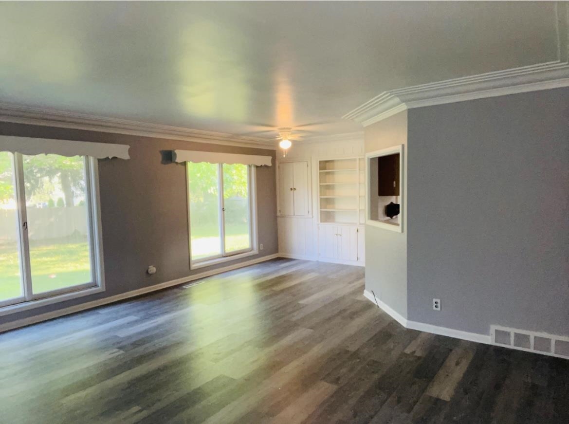 3517 Miller Road Flint, MI 48503 - Photo 10 of 28 50116082-9.JPG
