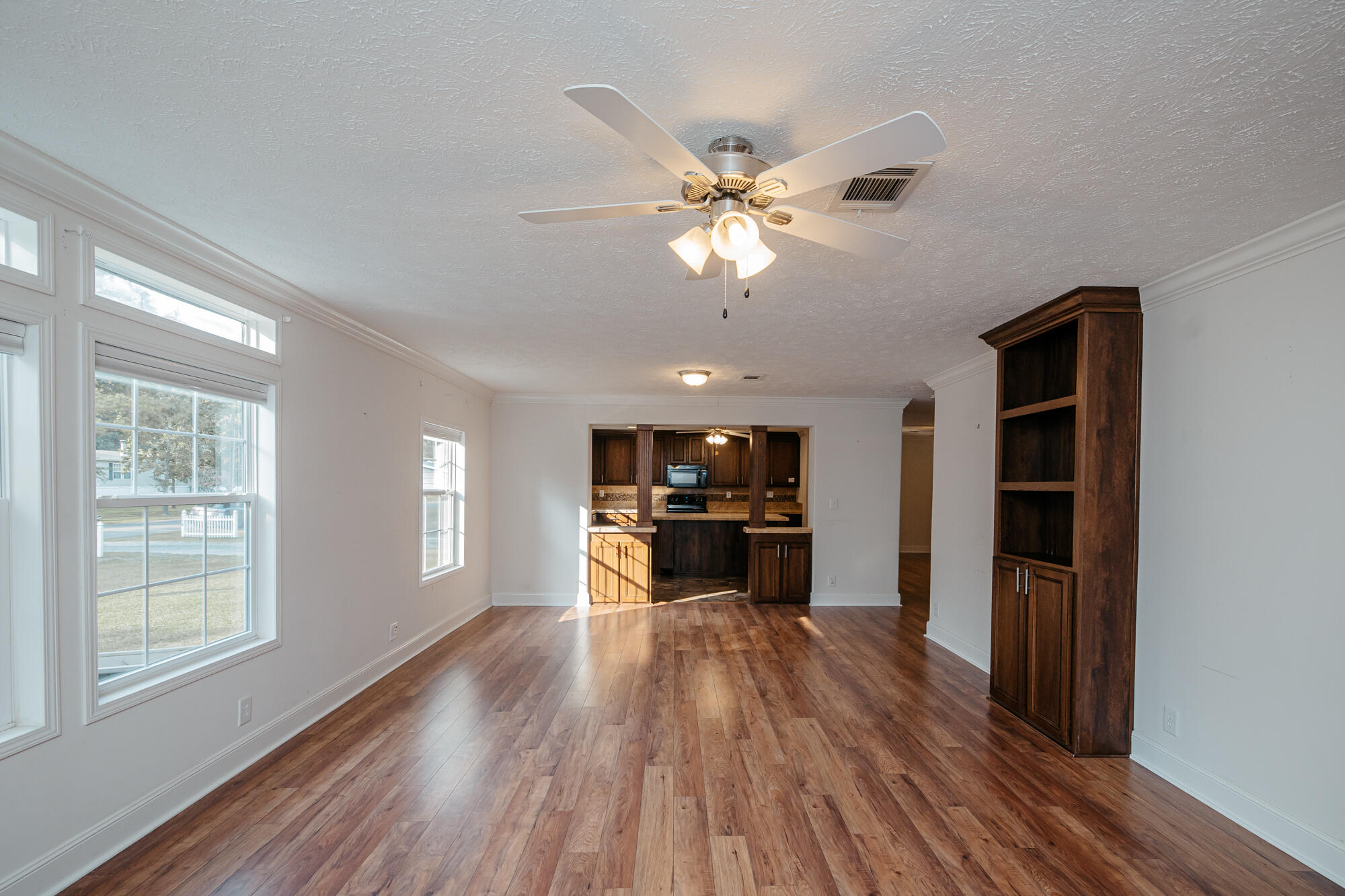 114PrinceEdwardDr -15