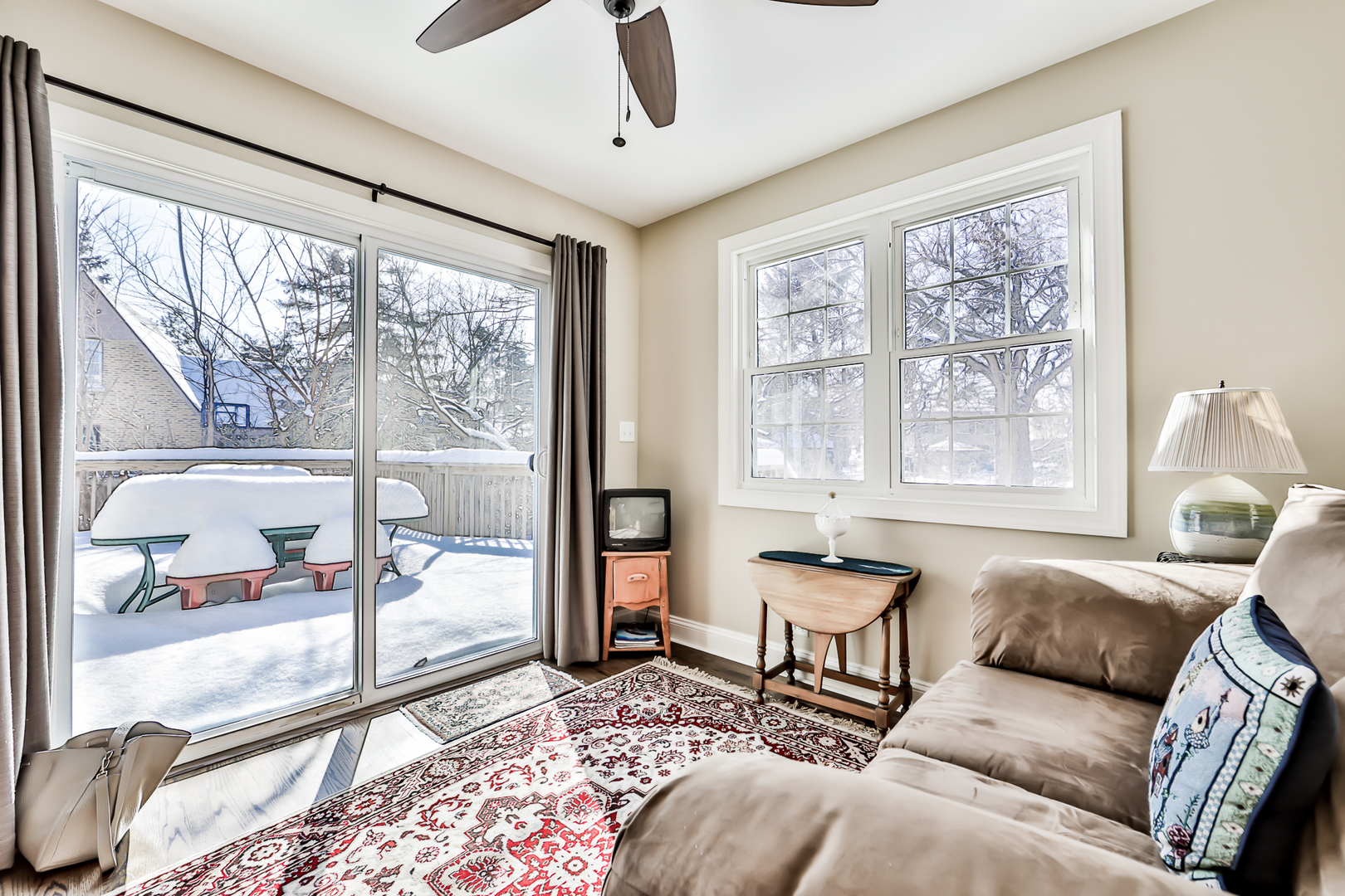 587 Selborne Road Riverside, IL 60546 - Photo 17 of 38